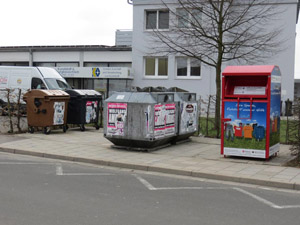 Wertstoffcontainerplatz, Altkleidercontainer, Glascontainer