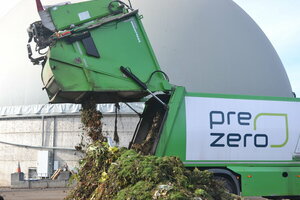 Anlieferung Biomüll, Bioabfall-Vergärungsanlage, Biogaskuppel, Doppelmembran-Gasspeicher, Hecklader