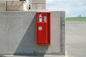 Reststoffdeponie, Inertstoffdeponie, Kasten mit Feuerlöscher, DK II