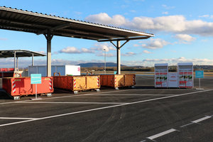 Wertstoffhof, Abrollcontainer, Bauschuttcontainer, Altkleidercontainer, Altschuhcontainer, Dach, Überdachung, Hinweisschilder