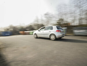 Wertstoffsammelstelle, Wertstoffcontainer, PKW