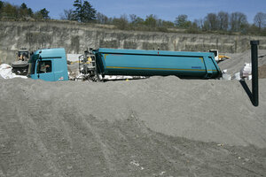 High-Tech-Deponie Kreismülldeponie Wirmsthal, Kipper-LKW