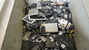 E-Schrott, Elektroschrott, Elektronikschrott, Elektroaltgeräte, Elektronikaltgeräte, Mobiltelefone, Smartphones, Handys, Tablets