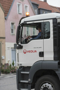 Müllabfuhr, Heckladermüllfahrzeug, Führerhaus, orange Warnleuchte, Rundumleuchte, Mülllaster, Müllauto