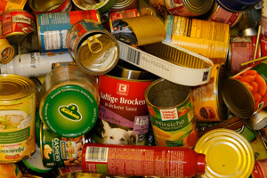 Verpackungen aus Weißblech (Metall) und Aluminium: Fischdosen, Konservendosen, Spraydosen