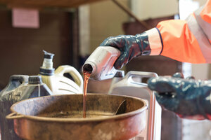 Problemabfall, Problemabfälle, Sonderabfall, Sonderabfälle, Altöl, Altölflaschen