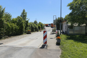 Bauschuttdeponie, Waage, Leiter, Warnbaken, Leitbaken