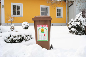 Biotonne, MGB 120 Liter, Winter, Schnee, Garten, Wohnhaus