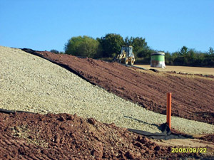 Für eine saubere Umwelt: Rekultivierung einer Hausmülldeponie