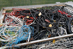 Elektrokabel in einer Sammelbox
