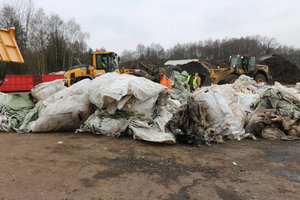 Agrarfolien, Erntekunststoffe, Landwirtschaftsfolien, Sammelaktion, Sammlung, Radlader