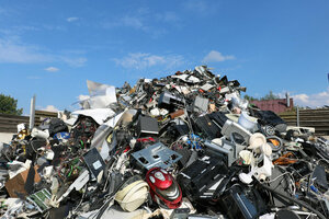 Elektroaltgeräte, Elektrogroßgeräte, Haufen