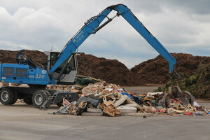 Sortieranlage, Sperrmüll, Sperrabfall, sperrige Abfälle, Sperrmüllsortierung, Radbagger