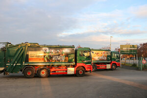 Hecklader-Müllfahrzeug, Werbung für sauberen Biomüll, Aktion Biokönner, Werbeaufkleber, Müllaster, Müllauto